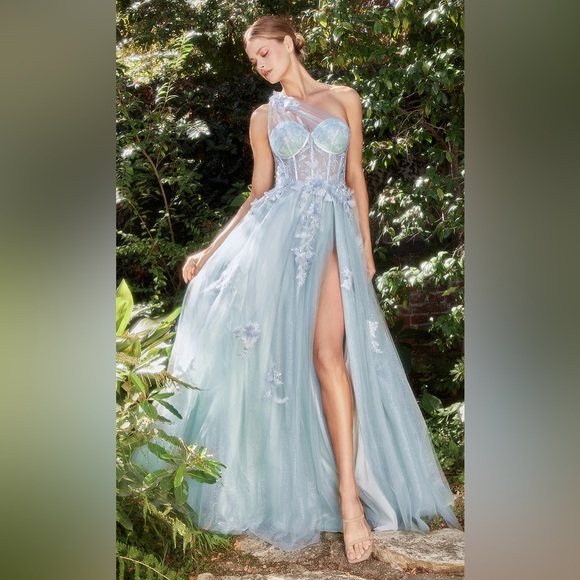 Andrea & Leo A1053 - Picture 3 of 3